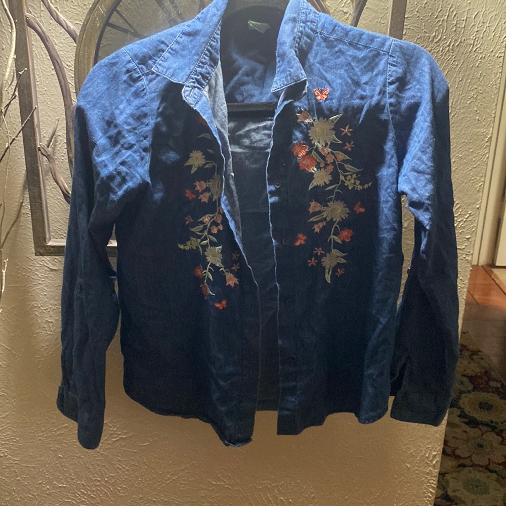 11-12 year old girls blue Jean floral long sleeve shirt